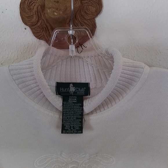 WOMENS HUNT CLUB WHITE EMBROIDERED - Picture 4 of 10